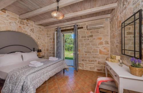 Lithakia Villa | Villa Rizolia Enea by Villa Plus