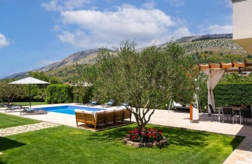 Tugare Villa | VILLA ROKO with 4 bedrooms, 32sqm heated pool