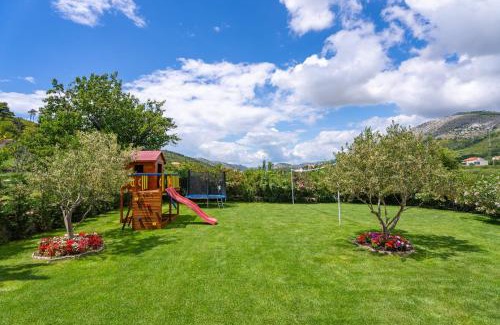 Tugare Villa | VILLA ROKO with 4 bedrooms, 32sqm heated pool