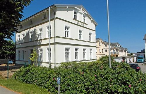 Glowe House | Villa Rosa 2 Comfortable holiday residence