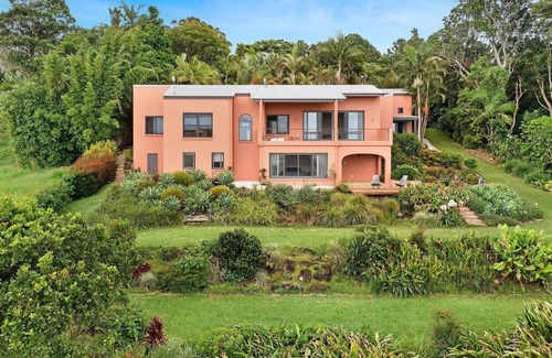 Newrybar House | Villa Rosa by Belle Escapes Byron Bay - A Mediterranean Escape like no other in Newrybar