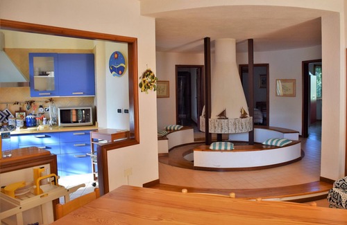 Notteri Villa | Villa roundabout, Notteri Porto Giunco