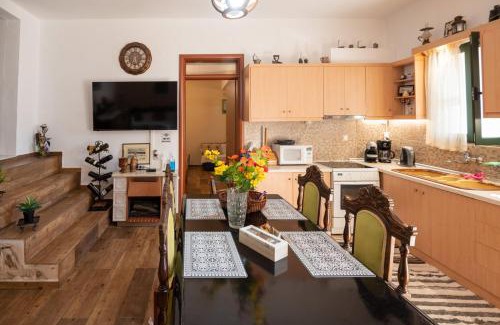 Meskla Apartment | Villa Roxani