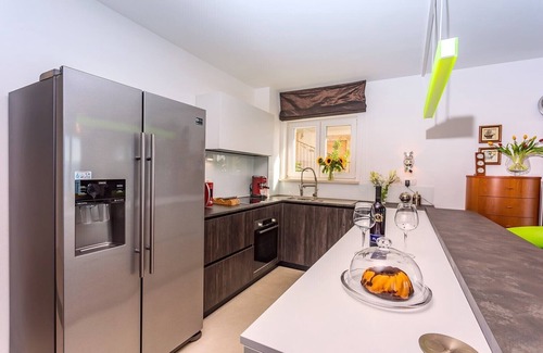 Mimice Villa | Villa S&A with heated private pool, playground