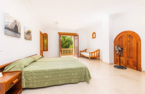 Sa Coma Villa | Villa 'Sa Coma' with Private Pool, Private Terrace and Wi-Fi