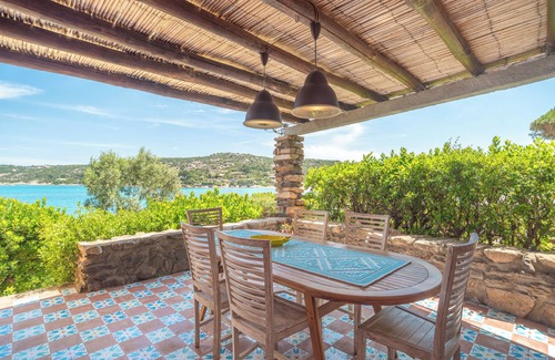 Tiriddo Villa | Villa "Sa Villa de su Mari" on the Beach with direct Access to the Sea
