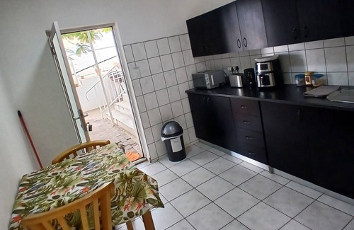 Windhoek Apartment | Villa Saffier is a cozy and safe apartment in Eros Park in Windhoek, Namibia.n.