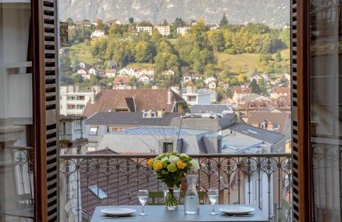 Aix-les-Bains City Center Apartment | Villa Saint Enogat