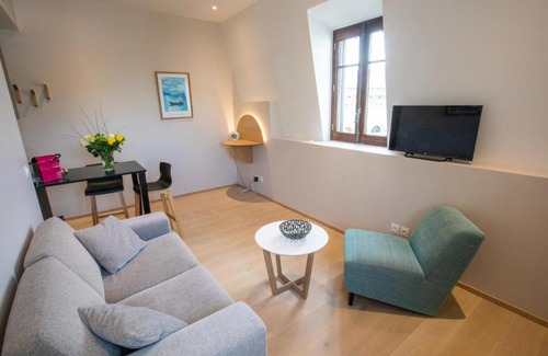 Aix-les-Bains City Center Apartment | Villa Saint Enogat