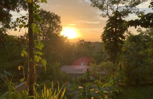 Bangunjiwo Villa | Villa Saluka - Romantic & Serene with Sunset View