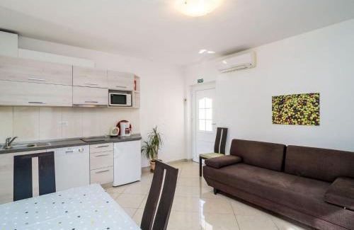 Plat Apartment | Villa Samba - Luxury One-Bedroom Apartment with Balcony and Sea View