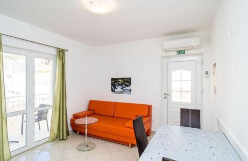 Plat Apartment | Villa Samba - Luxury One-Bedroom Apartment with Balcony and Sea View