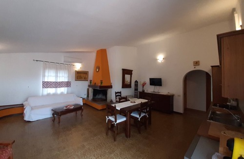 S'oru e Mari Villa | Villa Sant'Andrea: Sea, Garden, WiFi, Air Conditioning, Parking I.U.N. R5885