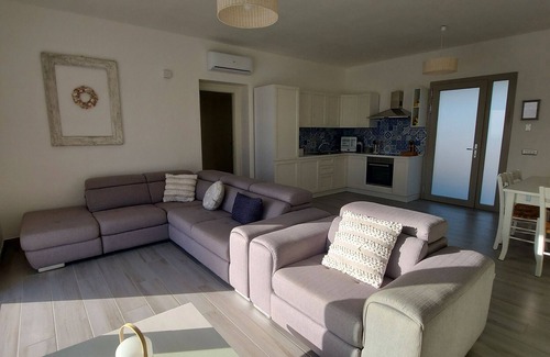 Sciacca Villa | "Villa Sara" with Sea View, Pool & Wi-Fi