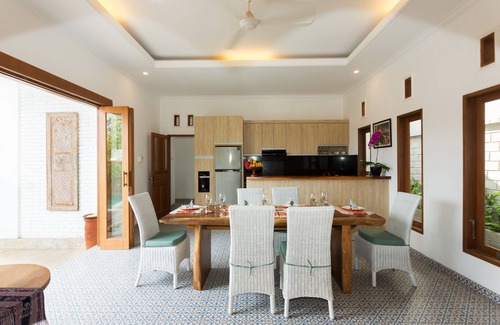 Denpasar Timur Villa | Villa Sari Tagtag Ocean view 1Km walk to the beach