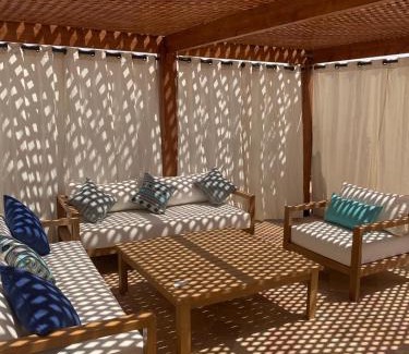 Sidi Abdallah Ghiat Villa | Villa Scil de luxe, Piscine chauffée, 3 Suites, Hamam, Jacuzzi extérieur, salle de sport, service Baby Sitter, option gouvernante, vue sur l'Atlas, Parkings Privé, Pas de Vis à Vis !