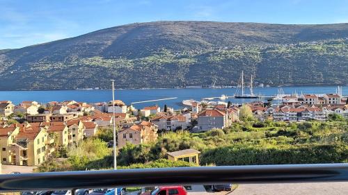 Denovici Villa | Villa Sea-N-Sun, 7 bedrooms & Pool, nearby Portonovi Marina.