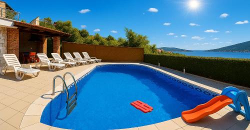 Denovici Villa | Villa Sea-N-Sun, 7 bedrooms & Pool, nearby Portonovi Marina.