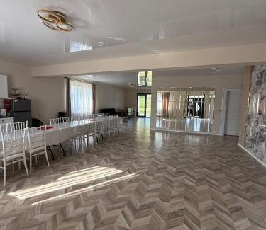 Oncesti Villa | Villa Selena