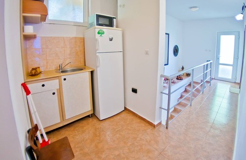 Primorski Villa | Villa Sequoia amidst Eco Park "Golden Sands" and 500m from endless beaches