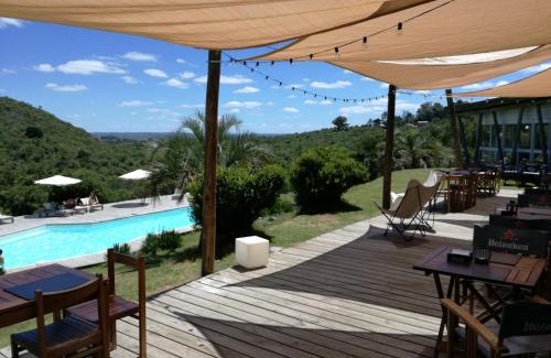Maldonado Department Hotel | Villa Serrana - Mesón de las cañas