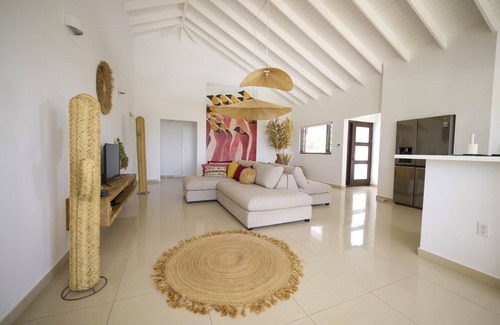 Grote Berg Villa | Villa Serugrandi met Prachtig Wijds Uitzicht Over het Eiland en op de zee