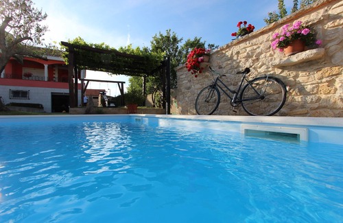 Zemunik Donji Villa | Villa Sisman, 4 bedrooms, private pool, children's playground, nature, beach