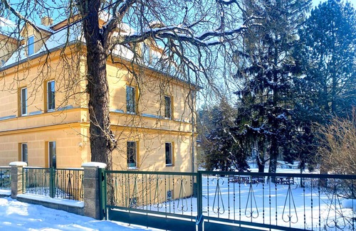 Marienwerder Villa | Villa Sophienschlösschen near Berlin
