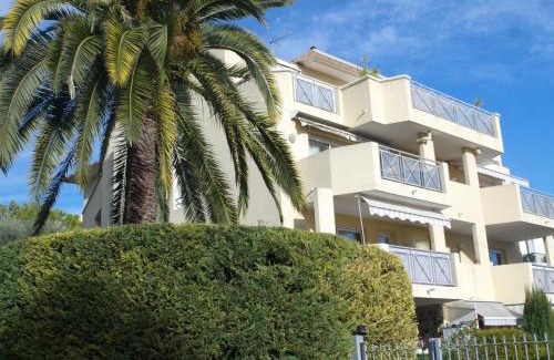 Saint Maurice Apartment | Villa Soraya , quiet location with big garden near beach and old town of NICE