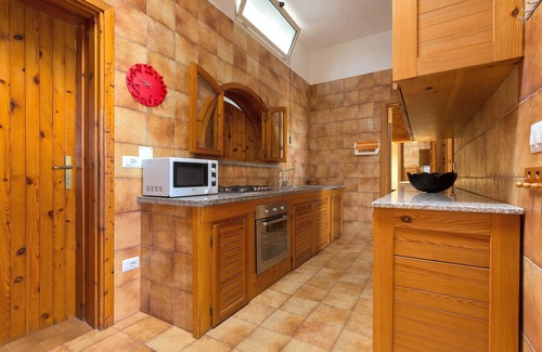Lecce House | Villa Sorriso by BarbarHouse