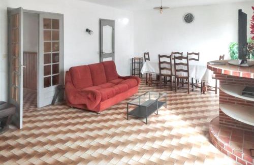 Briare Villa | Villa spacieuse à Briare avec piscine privée et activités