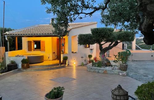 Skotino Villa | Villa Sternfalle with jacuzzi by 8essentially