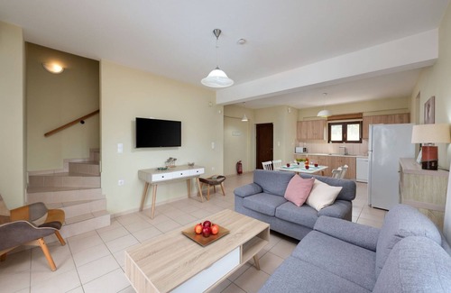 Pyrgos Psilonerou Villa | Villa Stratianna - Villa close to the seaside with private pool in Crete
