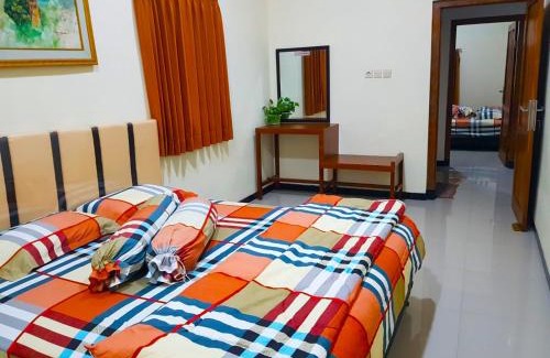 Batu Villa | Villa Strawberry Annisa Batu Malang
