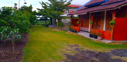 Sidomulyo Villa | Villa Strawberry Annisa Batu Malang
