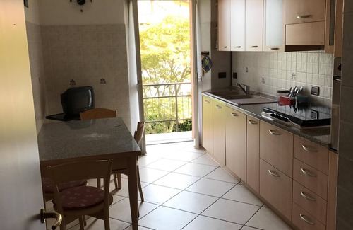 Pisano Villa | Villa surrounded by greenery overlooking Lake Maggiore