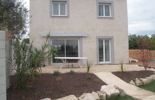 Saint-Privat-des-Vieux Villa | villa, swimming pool and jacuzzi for 10 people