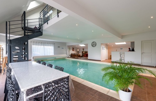 Saint-Vaast-la-Hougue Villa | Villa Swimming pool and games, 300m from the sea - HEATED INDOOR SWIMMING POOL