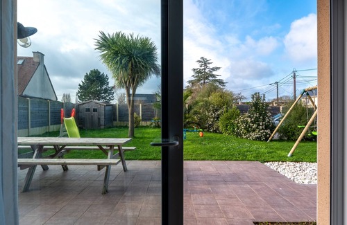 Saint-Vaast-la-Hougue Villa | Villa Swimming pool and games, 300m from the sea - HEATED INDOOR SWIMMING POOL