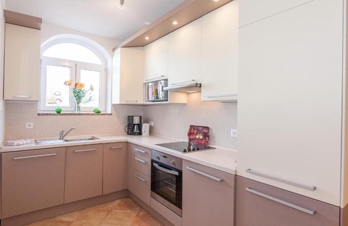 Brulo Apartment | Villa Symphonie