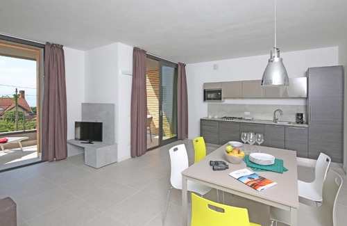 Cisano Apartment | Villa T14