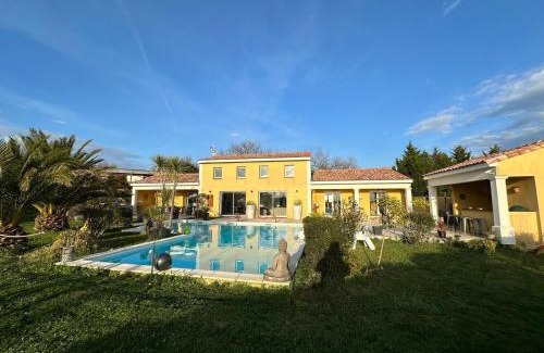 Trebons-sur-la-Grasse Villa | Villa T6 d'exception entre Toulouse et Carcassonne , Vue sur les Pyrénées