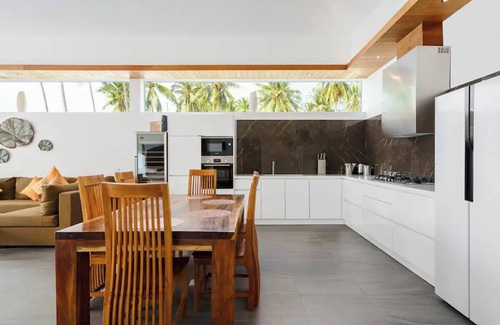 Na Thon Villa | Villa Taro - Three Bedroom Beachfront Villa with Direct Beach Access