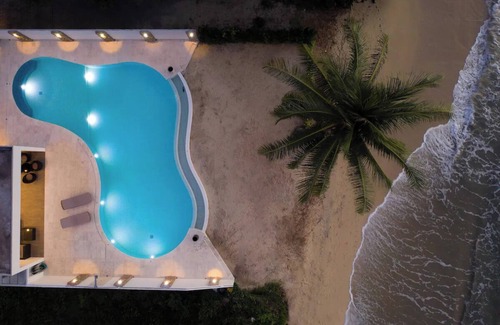 Na Thon Villa | Villa Taro - Three Bedroom Beachfront Villa with Direct Beach Access