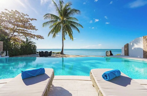 Na Thon Villa | Villa Taro - Three Bedroom Beachfront Villa with Direct Beach Access