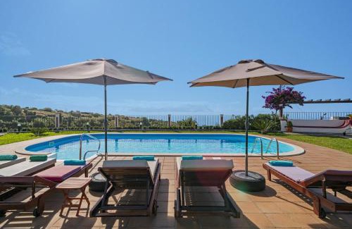 Calheta Villa | Villa Theos House by Villa Plus