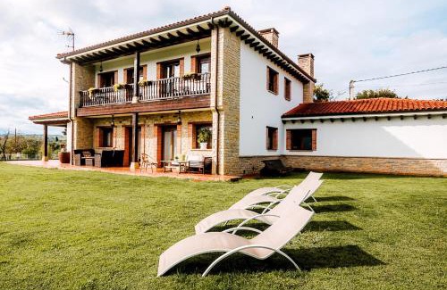 Las Campas y San Claudio House | Villa Tiviti