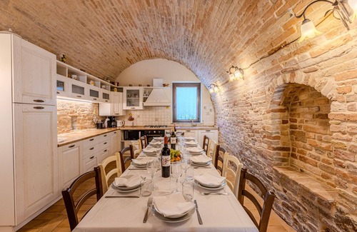 Ripatransone Villa | Villa Torre with heated pool and sea view near Ripatransone, in the Rosso Piceno wine territory