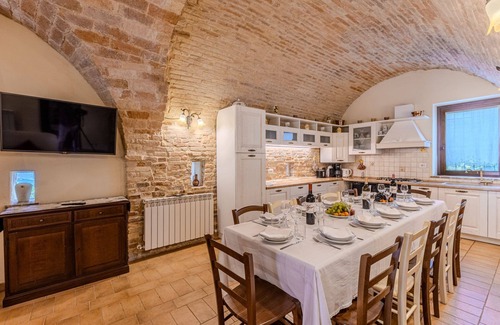 Ripatransone Villa | Villa Torre with heated pool and sea view near Ripatransone, in the Rosso Piceno wine territory