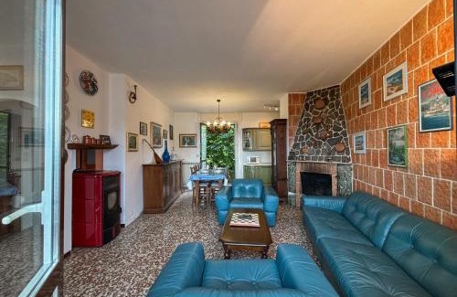 Centro Valle Intelvi Villa | Villa tra lago e montagna